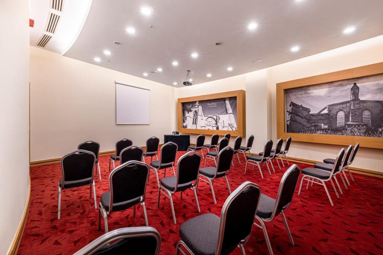 Grand Pasha Lefkosa Hotel & Casino Bagian luar foto