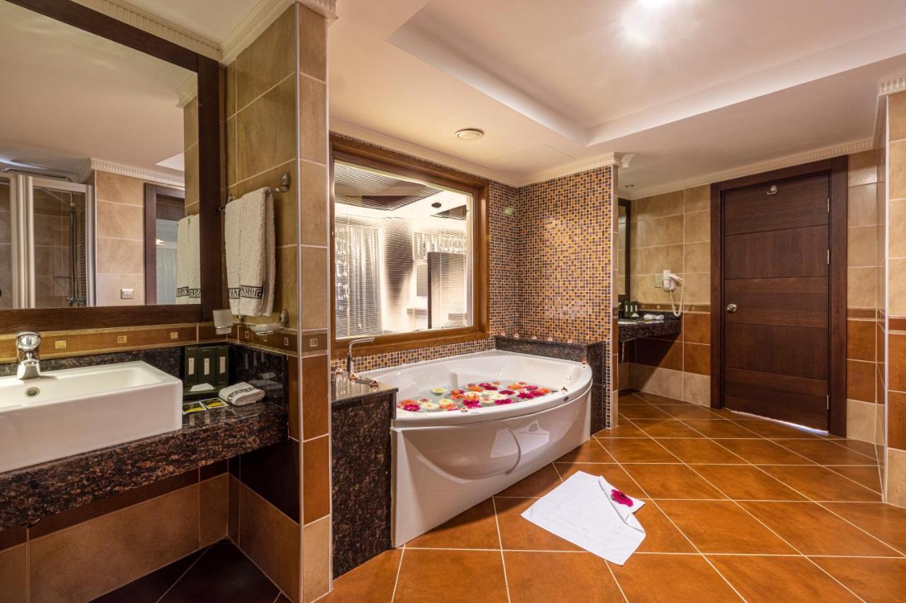 Grand Pasha Lefkosa Hotel & Casino Bagian luar foto